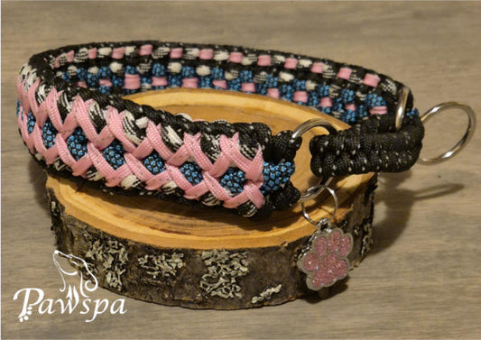 Halsband med refleks 38 cm. Sort, hvitspettet, turkis og babyrosa.
